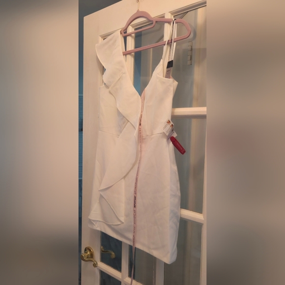 Mac Duggal White Ruffle Mini Dress- Great For Your Bridal Shower!! - Picture 11 of 16